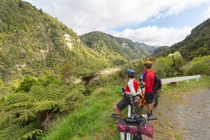 Cyclists in the Whanganui district