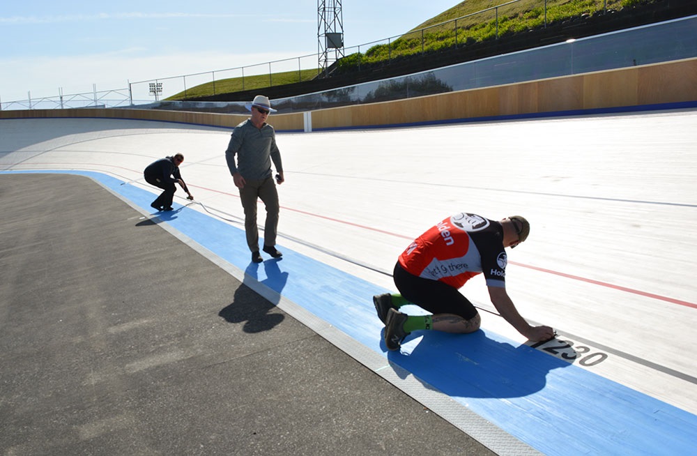 Assessment of the new velodrome track by a UCI representative