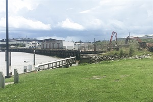Victory Shed demolition at Whanganui Port