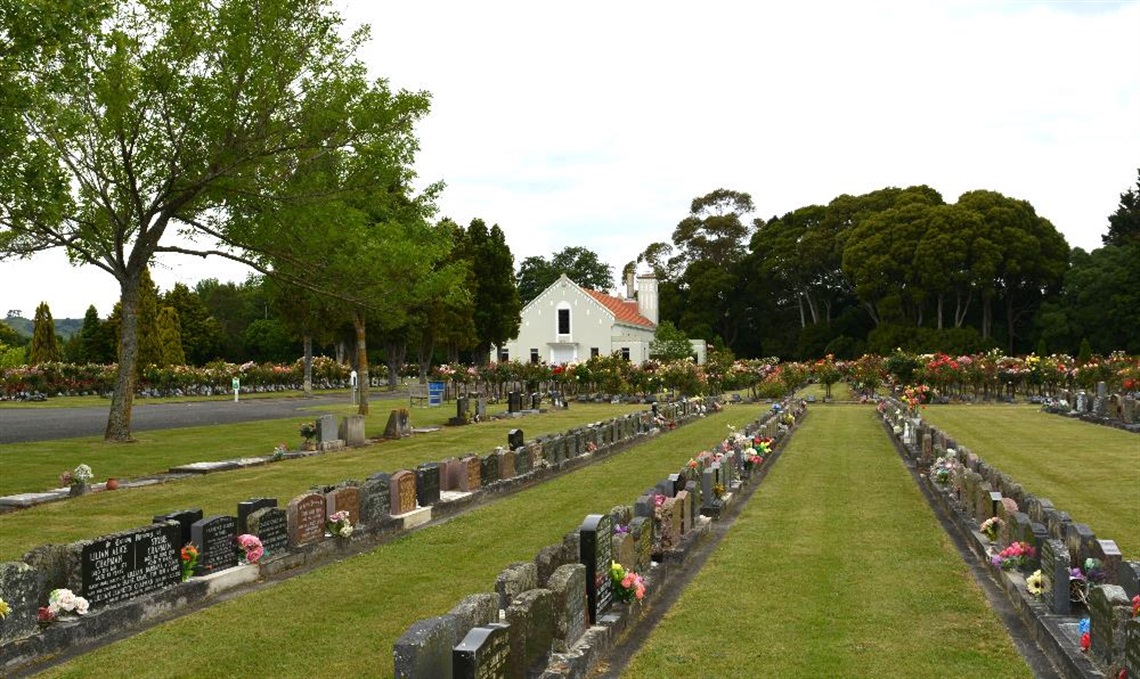 Aramoho Cemetery crematorium and headstones