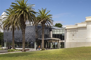 DSC09160 Te Whare o Rehua Sarjeant Gallery pic by Andy Spain.jpg