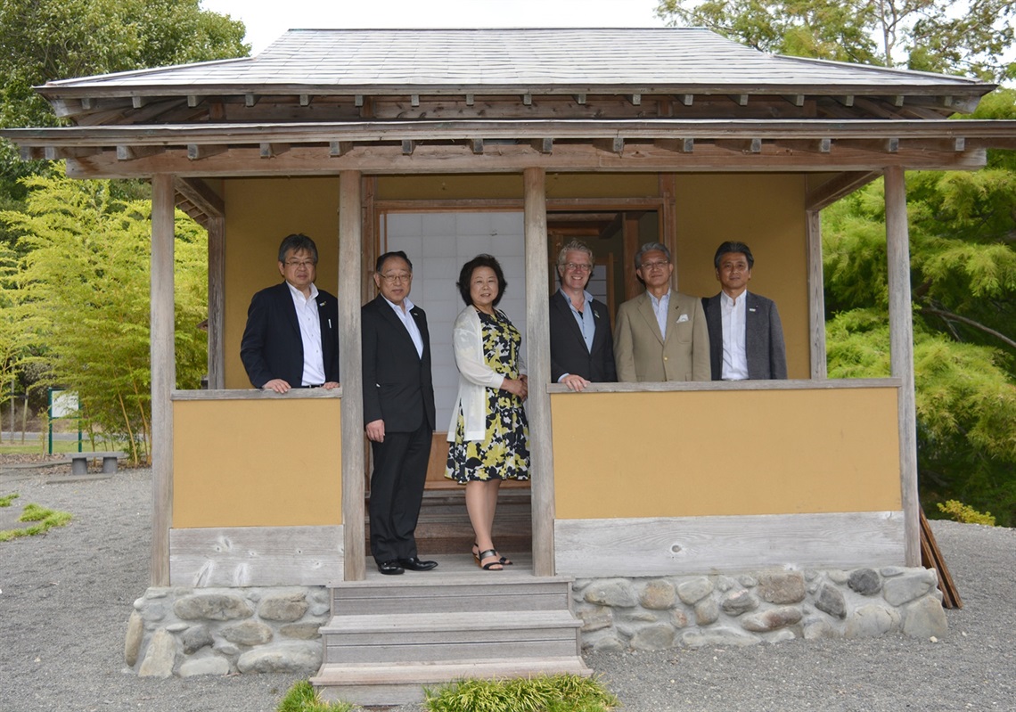 A Nagaizumi-cho delegation visit the Japanese Tea House at Bason Botanic Gardens in Whanganui